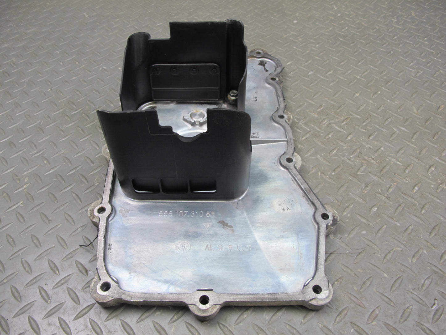 1999-2005 Porsche 911 Carrera 996 Engine Motor Oil Pan Sump Plate 9961073108R