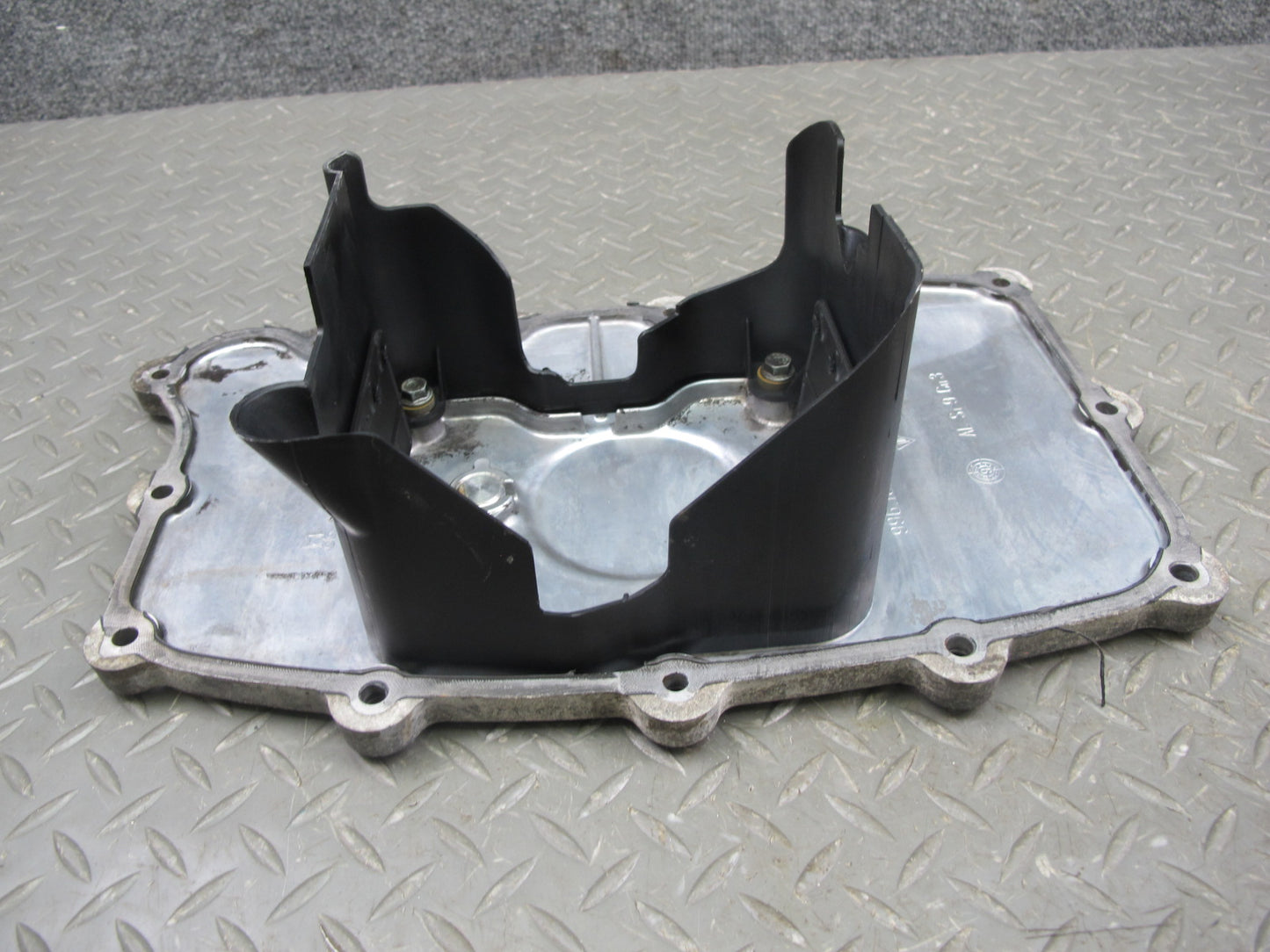 1999-2005 Porsche 911 Carrera 996 Engine Motor Oil Pan Sump Plate 9961073108R