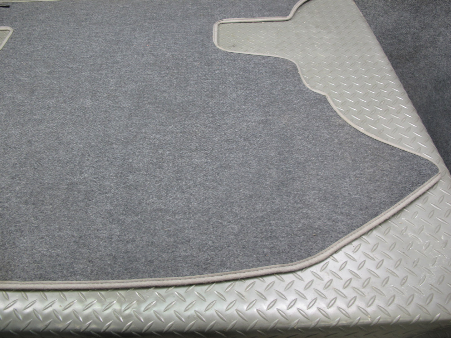 03-08 Nissan 350Z Z33 Coupe Rear Trunk Floor MAT Carpet Cover 84902-CD001 OEM