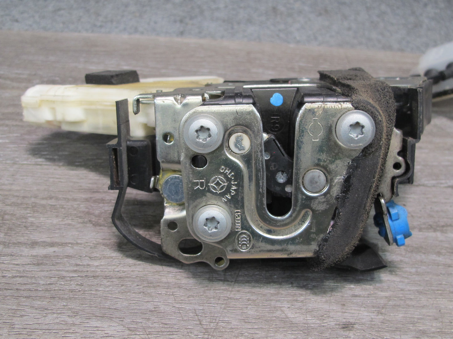 03-09 Nissan 350Z Z33 Right Passenger Door Lock Latch Actuator w Cable OEM