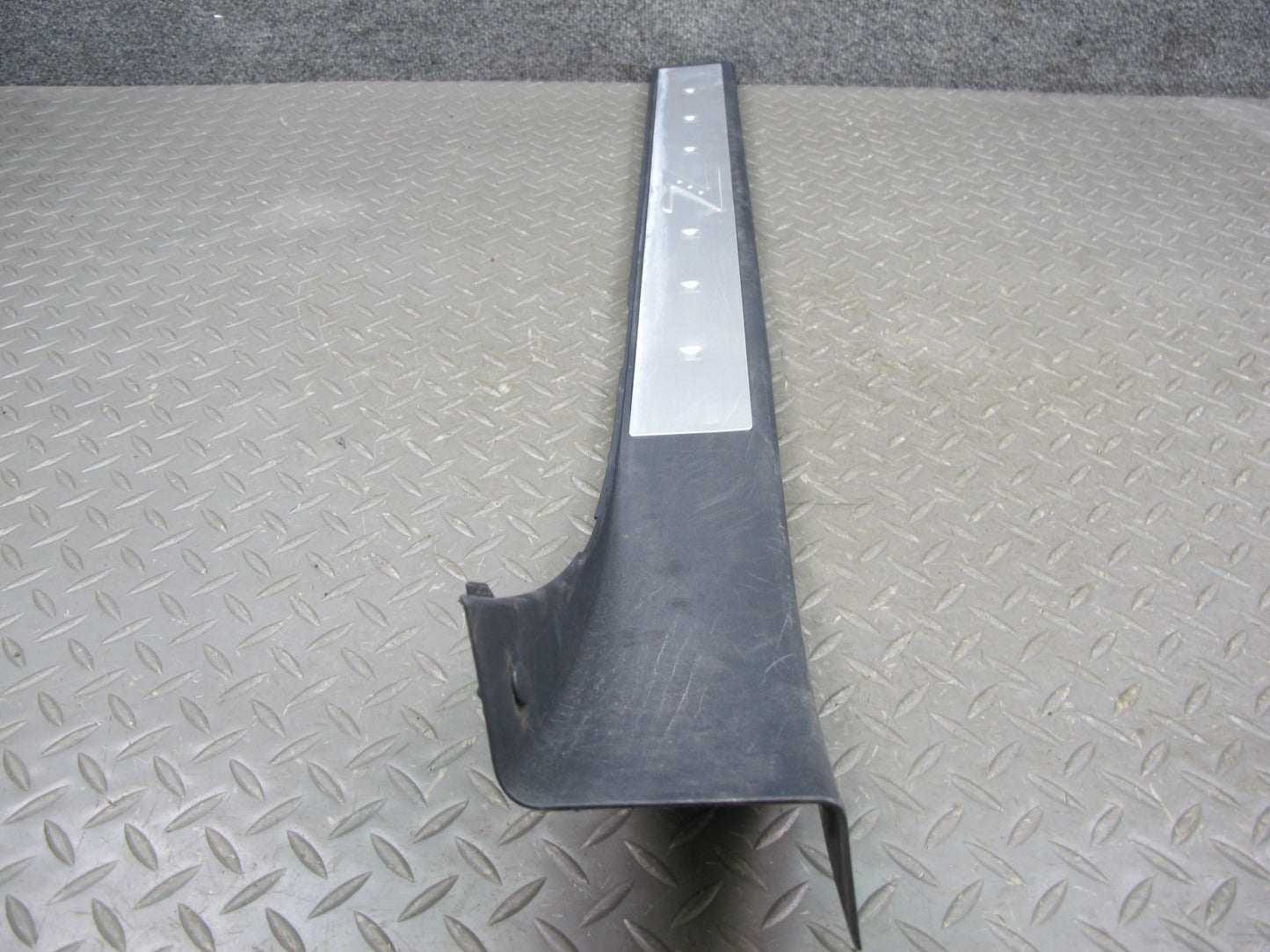 03-09 Nissan 350Z Z33 Right Pass Door Sill Scuff Plate Trim 999M1-ZP003 OEM