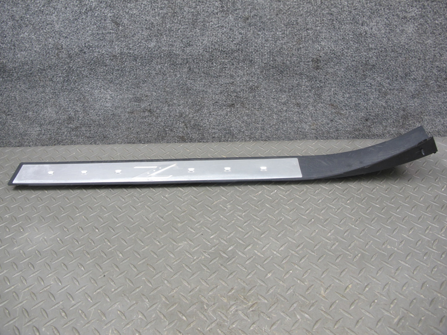 03-09 Nissan 350Z Z33 Right Pass Door Sill Scuff Plate Trim 999M1-ZP003 OEM