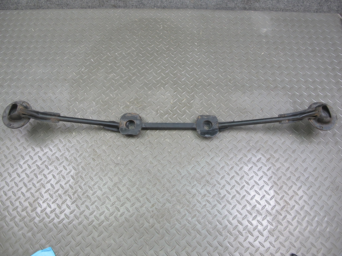 03-08 Nissan 350Z Z33 Rear Crossmember Stay Bracket OEM