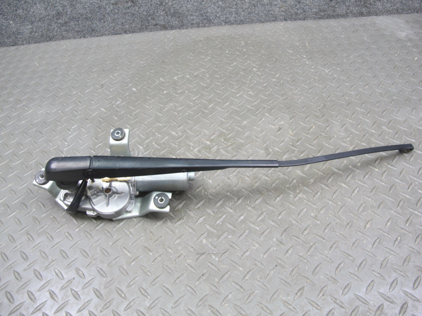 03-08 Nissan 350Z Z33 Coupe Rear Wiper Arm w Motor Assembly OEM