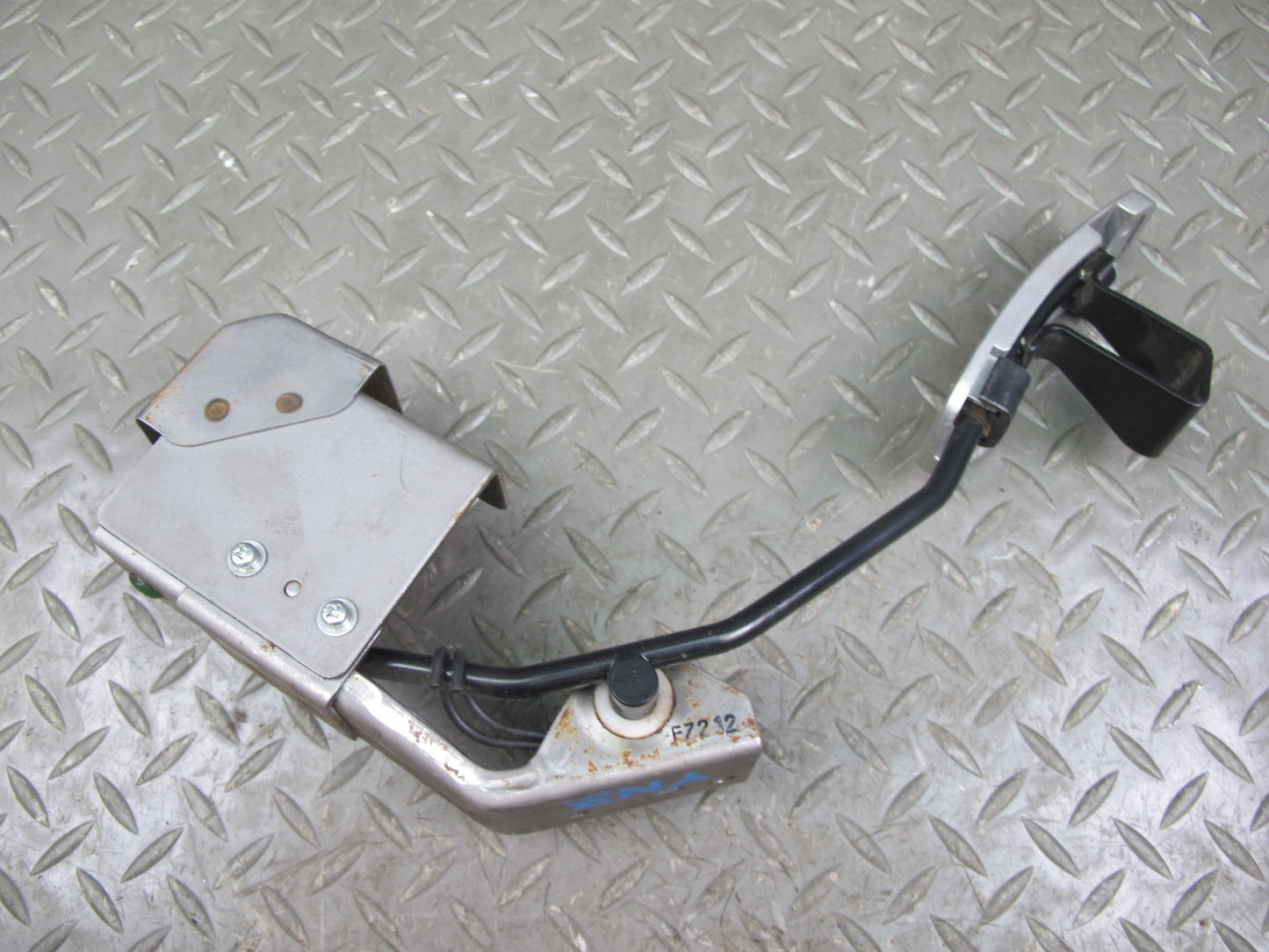 03-08 Nissan 350Z Z33 Coupe A/T Gas Acceleration Pedal w Position Sensor OEM