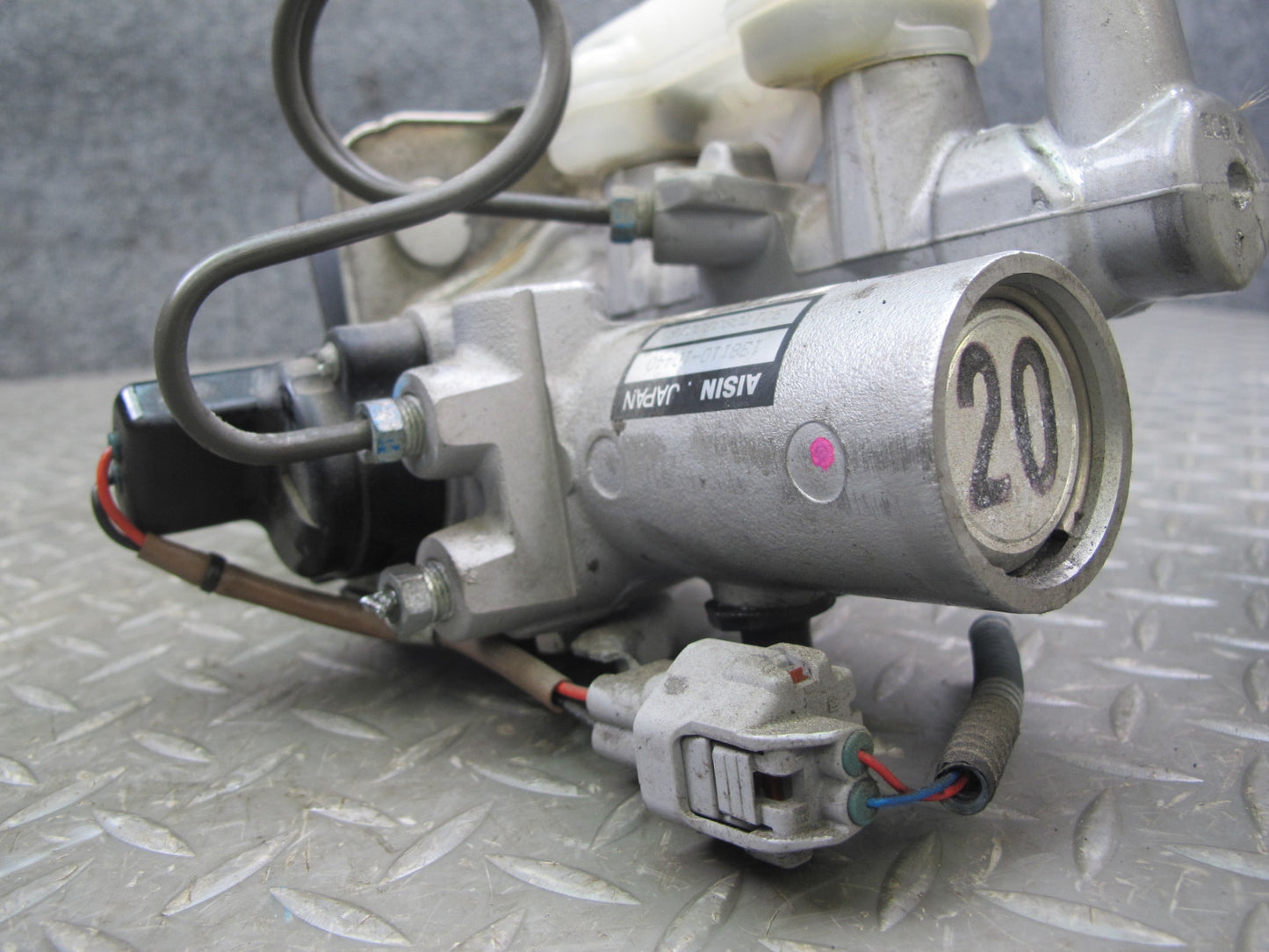 07-10 Lexus LS600hL LS460 Brake Master Cylinder Reservoir Tank OEM