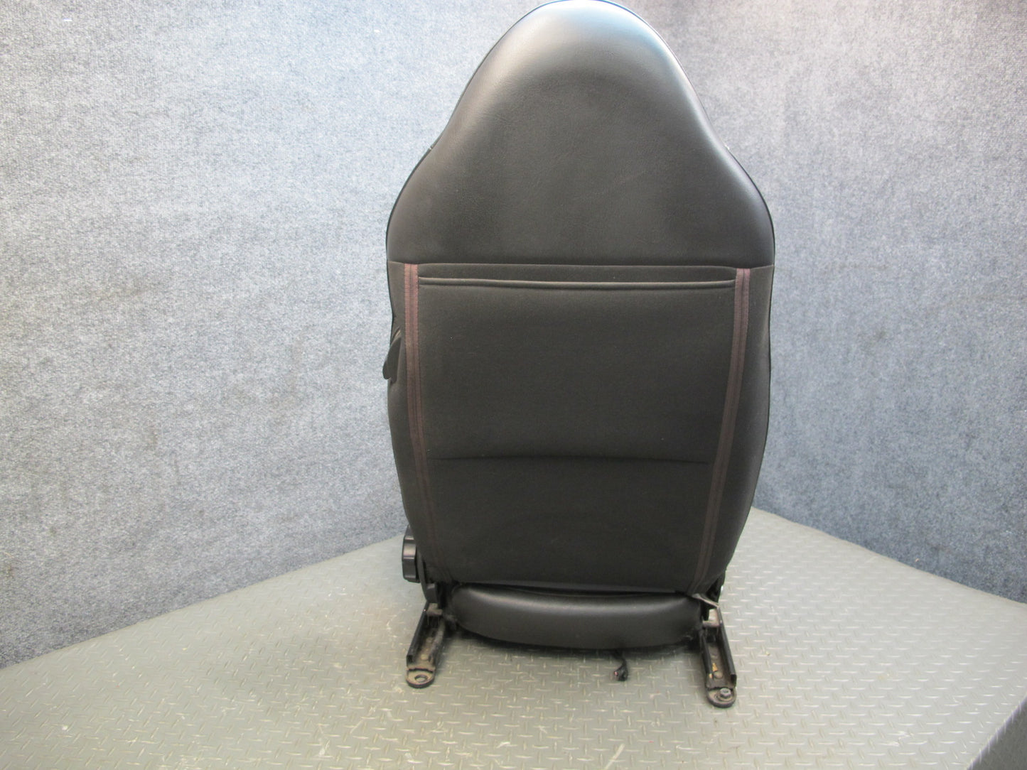 07-10 Saturn SKY Set of 2 Front Left & Right Leather Seat  OEM