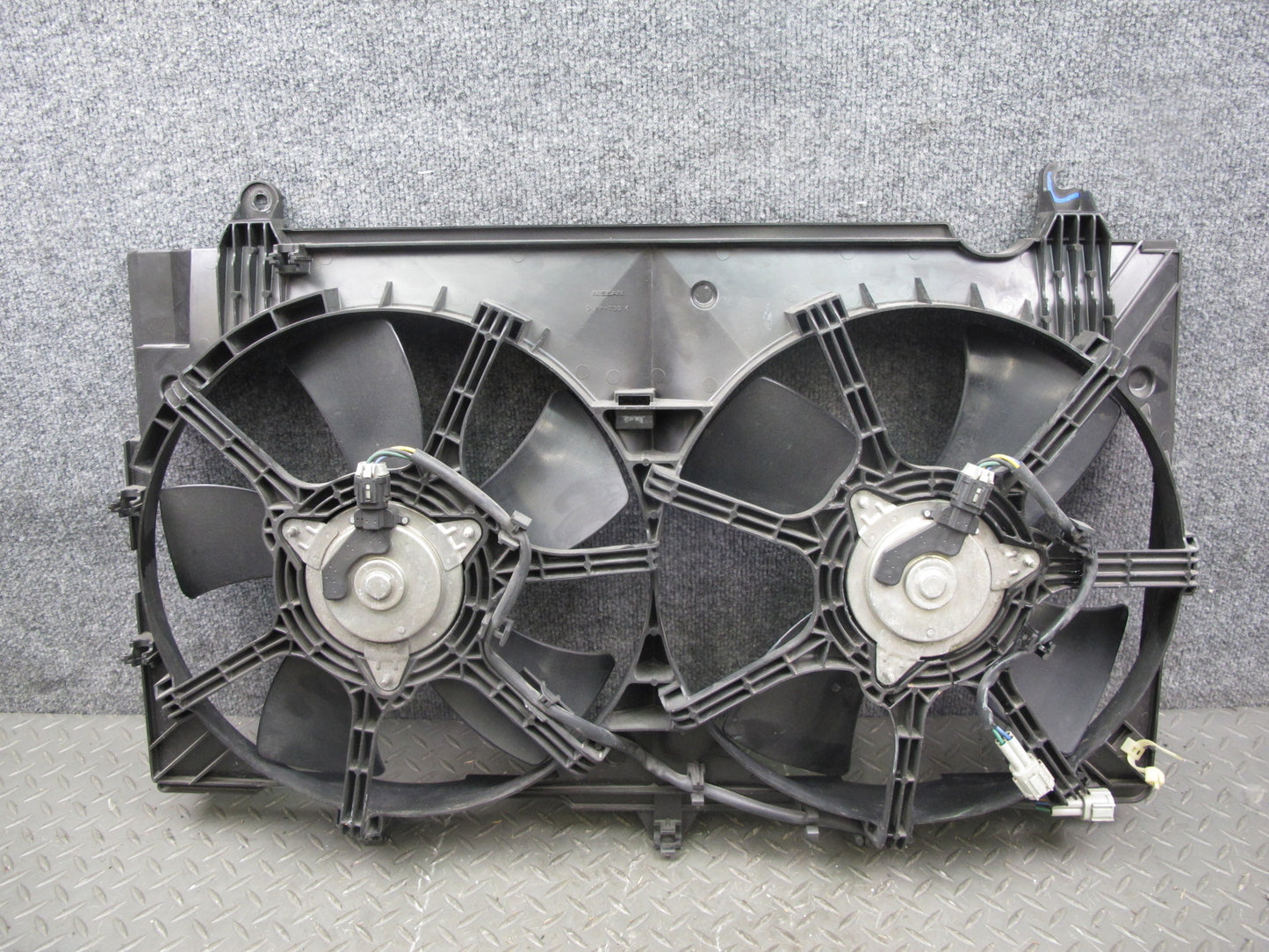 07-08 Nissan 350Z Z33 Coupe VQ35HR Engine Radiator Fan w Shroud Assembly OEM