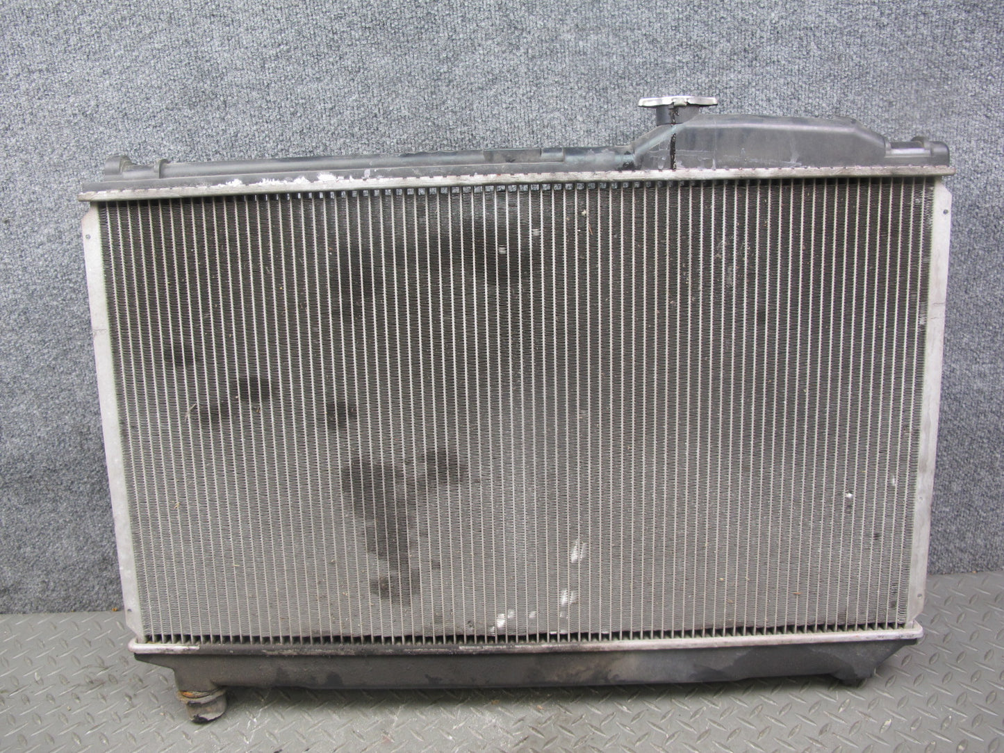 01-06 Lexus UCF30L LS430 Engine Cooling Radiator OEM