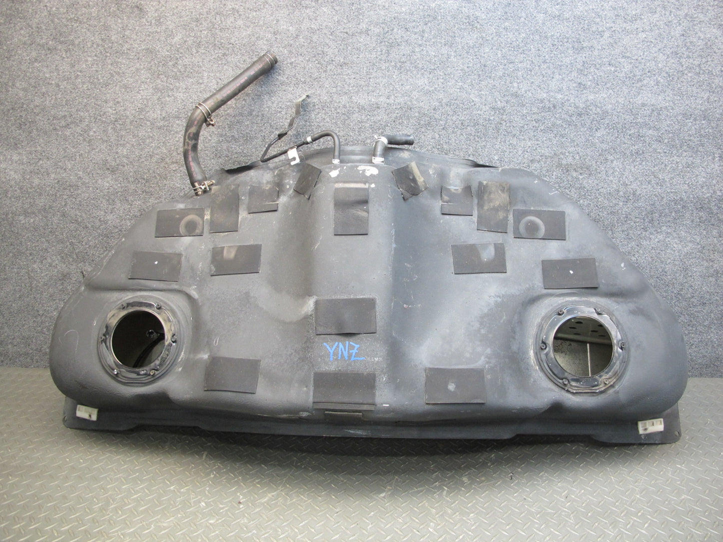 03-08 Nissan 350Z Coupe Fuel Tank w Fuel Neck & Strap & Heat Shield Set OEM