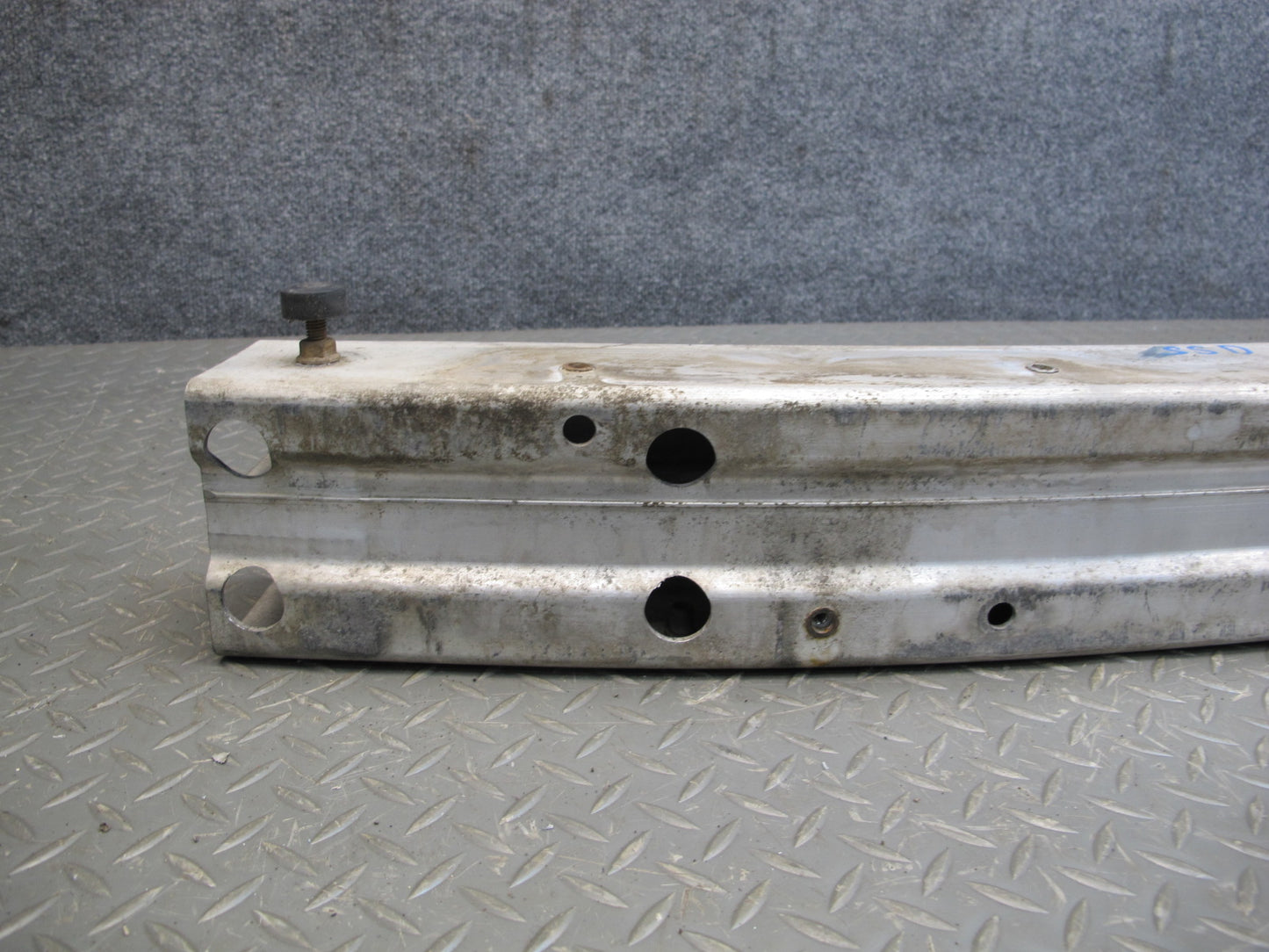 07-10 Saturn SKY Front Bumper Impact Reinforcement Bar 25854822 OEM