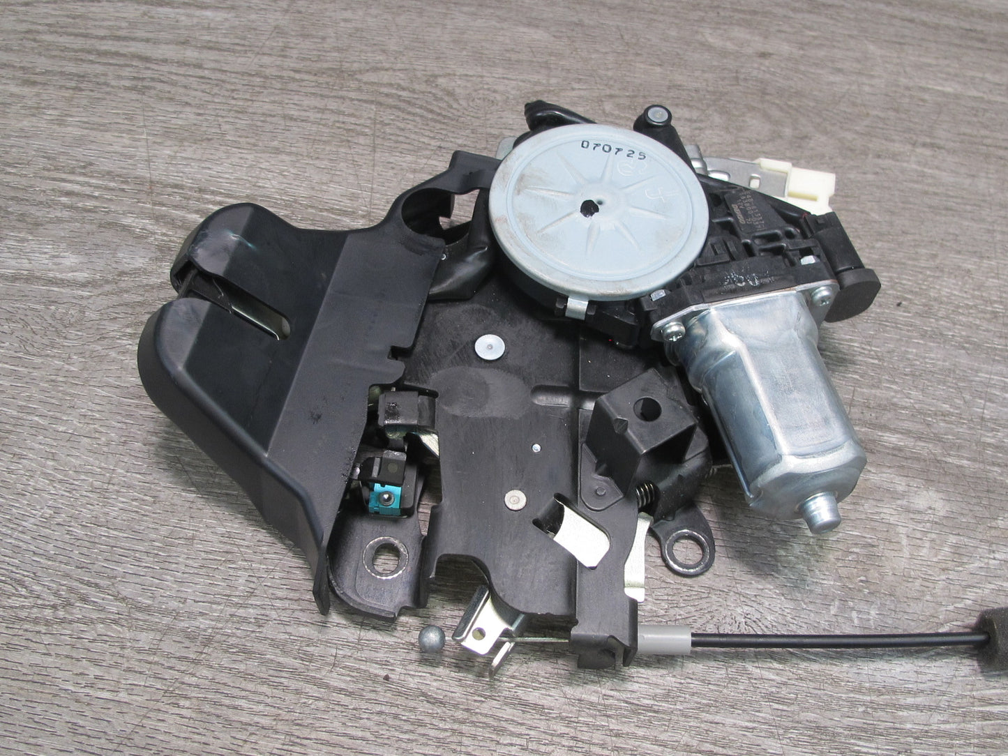 07-12 Lexus UVF46 LS600hL LS460 Rear Trunk Lid Lock Latch Actuator Motor OEM