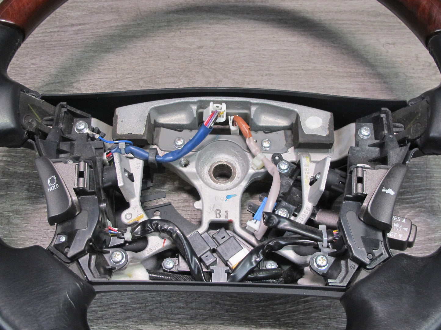 07-09 Lexus UVF46 LS600h LS460 Heated Leather Wood Steering w Controls OEM