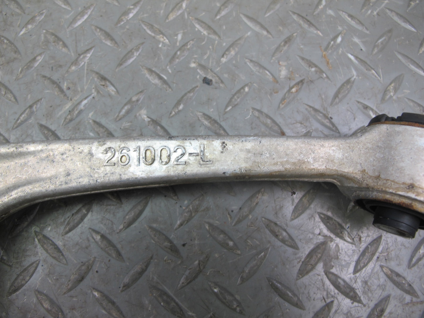 01-06 Lexus UCF30L LS430 Set of 2 Front Left & Right Upper Control Arm OEM