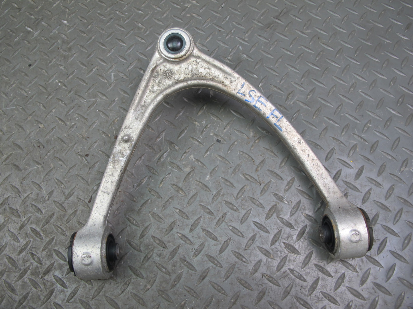 01-06 Lexus UCF30L LS430 Set of 2 Front Left & Right Upper Control Arm OEM