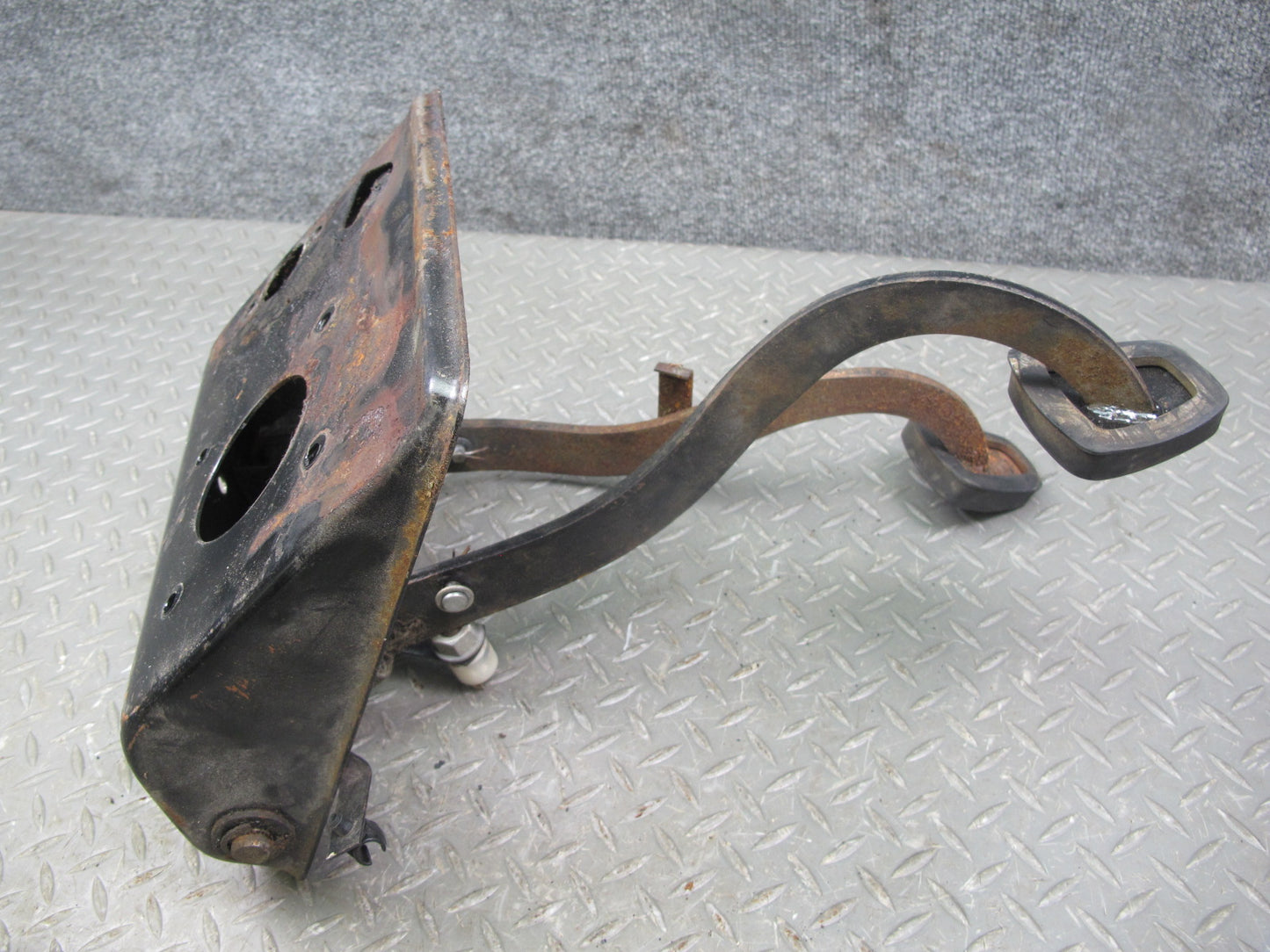 75-82 Triumph TR7 Clutch & Brake Pedal Assembly OEM