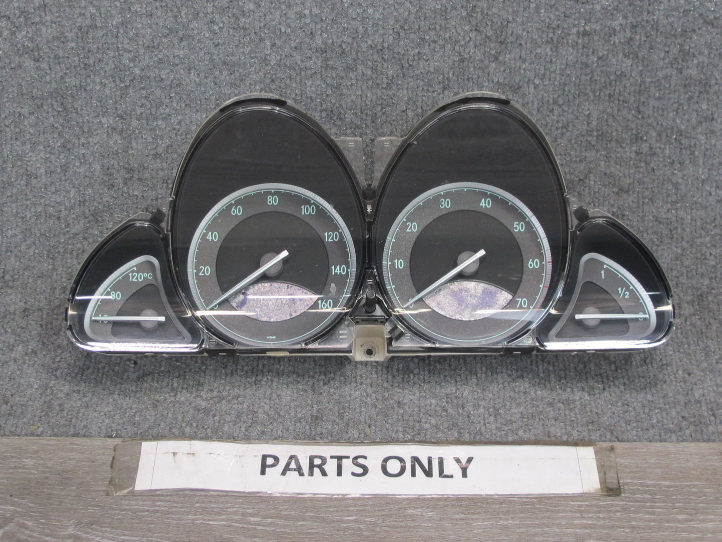 04-06 Mercedes R230 SL600 Instrument Cluster Gauge Speedometer OEM Damaged