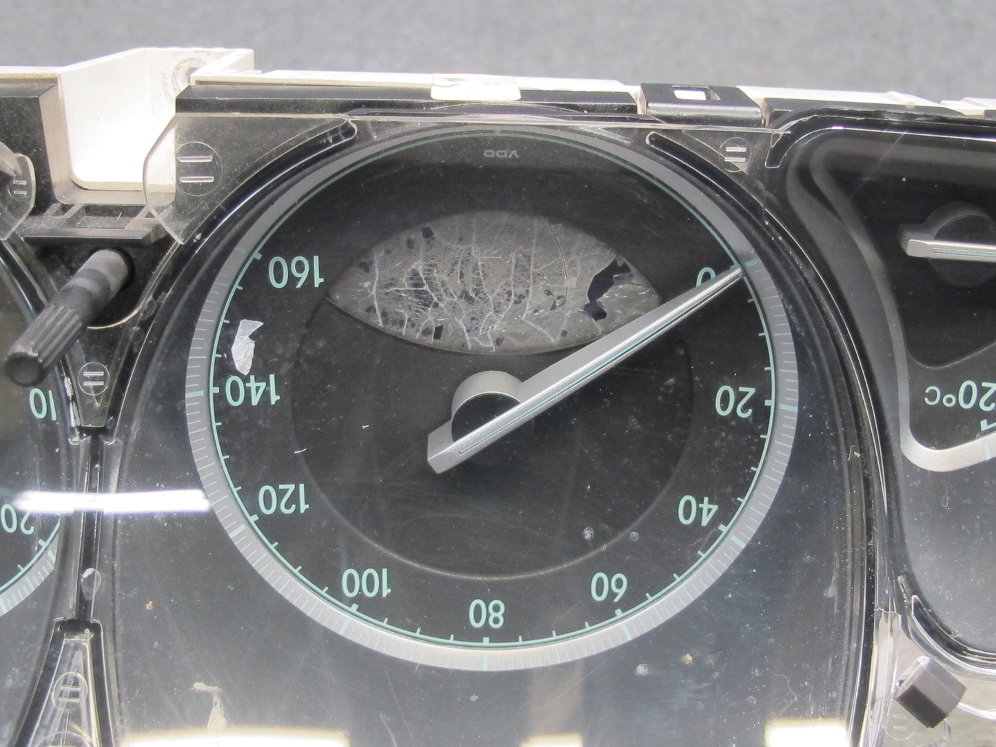 04-06 Mercedes R230 SL600 Instrument Cluster Gauge Speedometer OEM Damaged