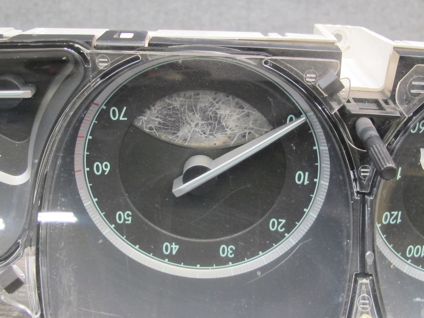 04-06 Mercedes R230 SL600 Instrument Cluster Gauge Speedometer OEM Damaged