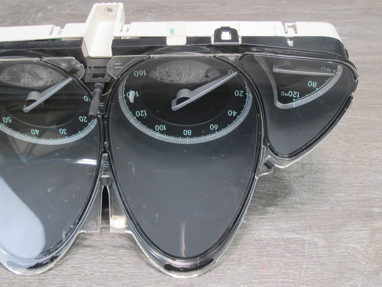 04-06 Mercedes R230 SL600 Instrument Cluster Gauge Speedometer OEM Damaged