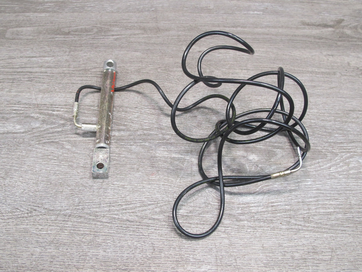 03-12 Mercedes R230 SL Convertible Rear Right TOP Roof Cylinder w Line OEM