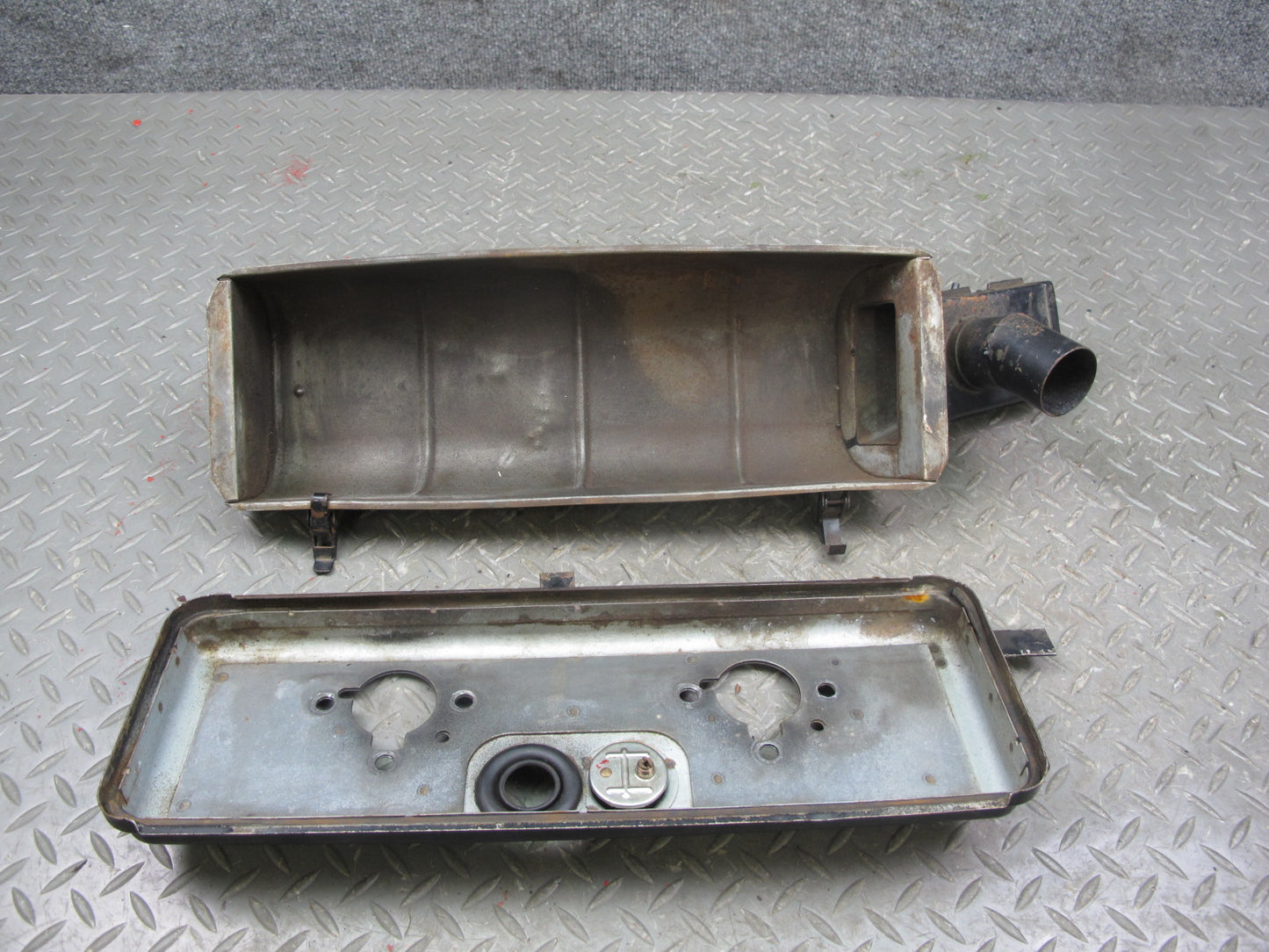 75-82 Triumph TR7 Air Intake Cleaner Filter Box Assembly OEM