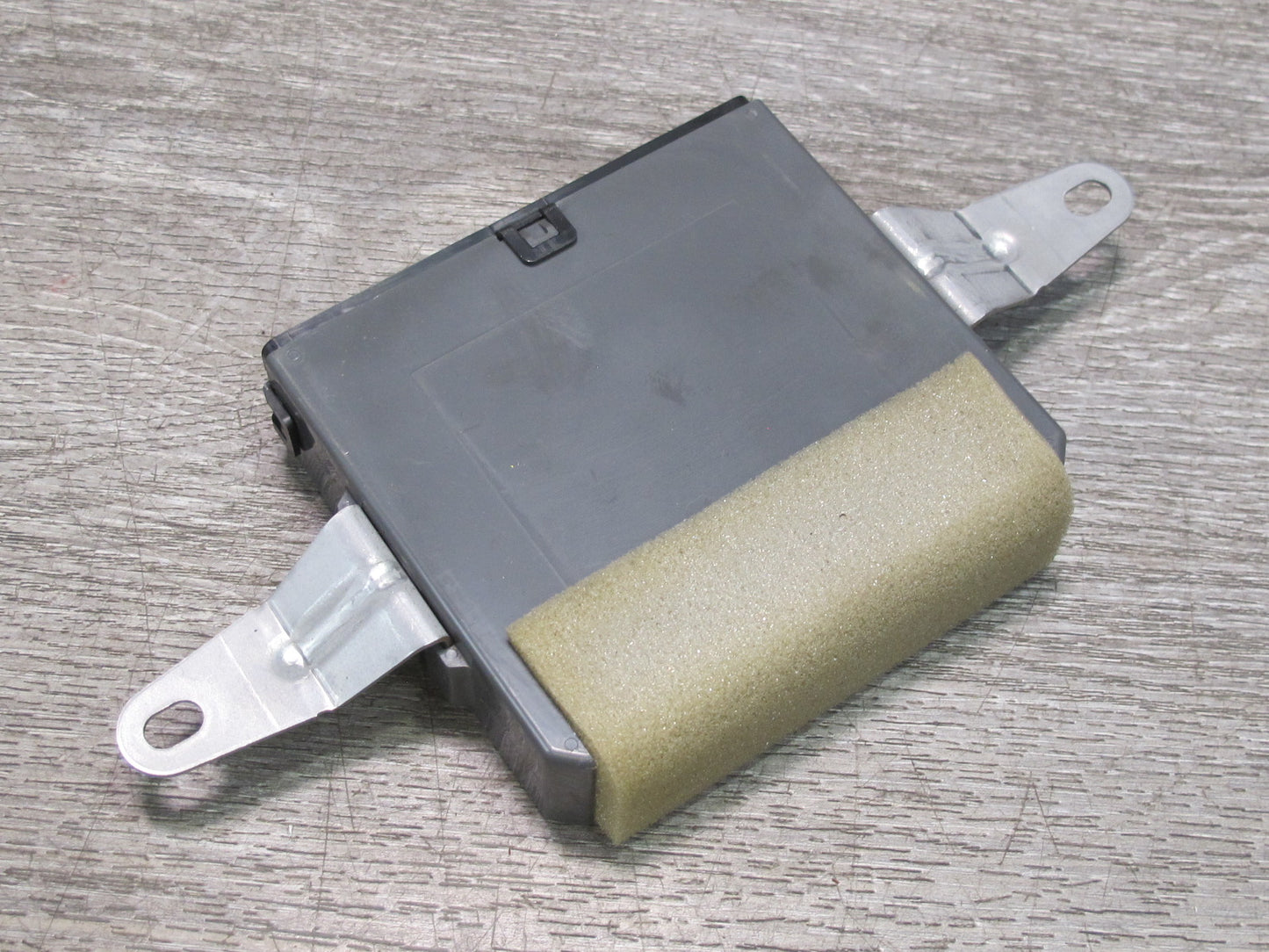 08-09 Lexus UVF46L LS600hL Rear Left Door Multiplex Control Module OEM