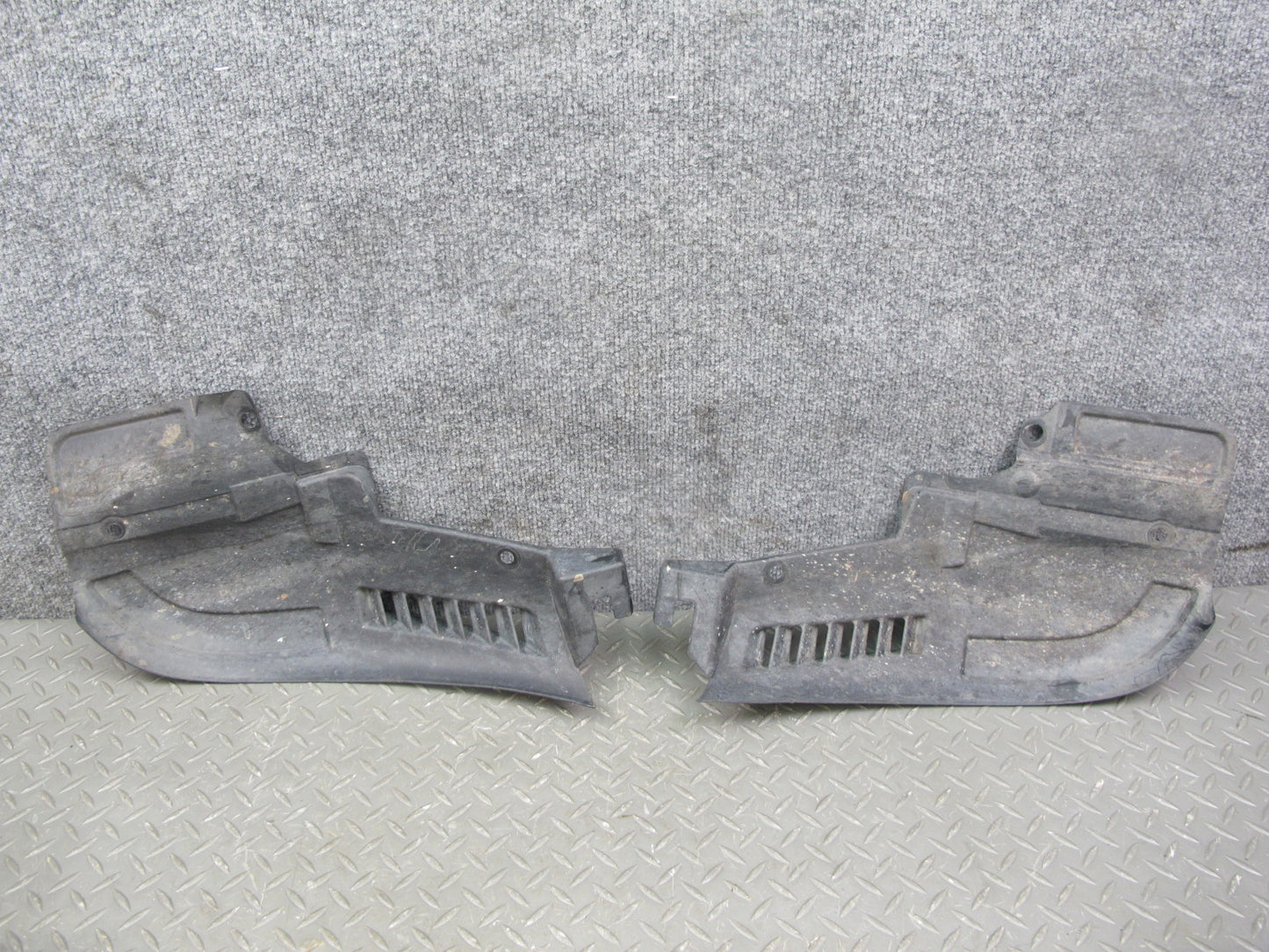 03-08 Nissan 350Z Coupe Set of 2 Rear Left & Right MUD Splash Flap Guard OEM