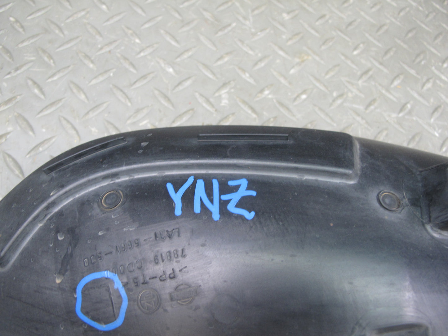 03-08 Nissan 350Z Coupe Set of 2 Rear Left & Right MUD Splash Flap Guard OEM