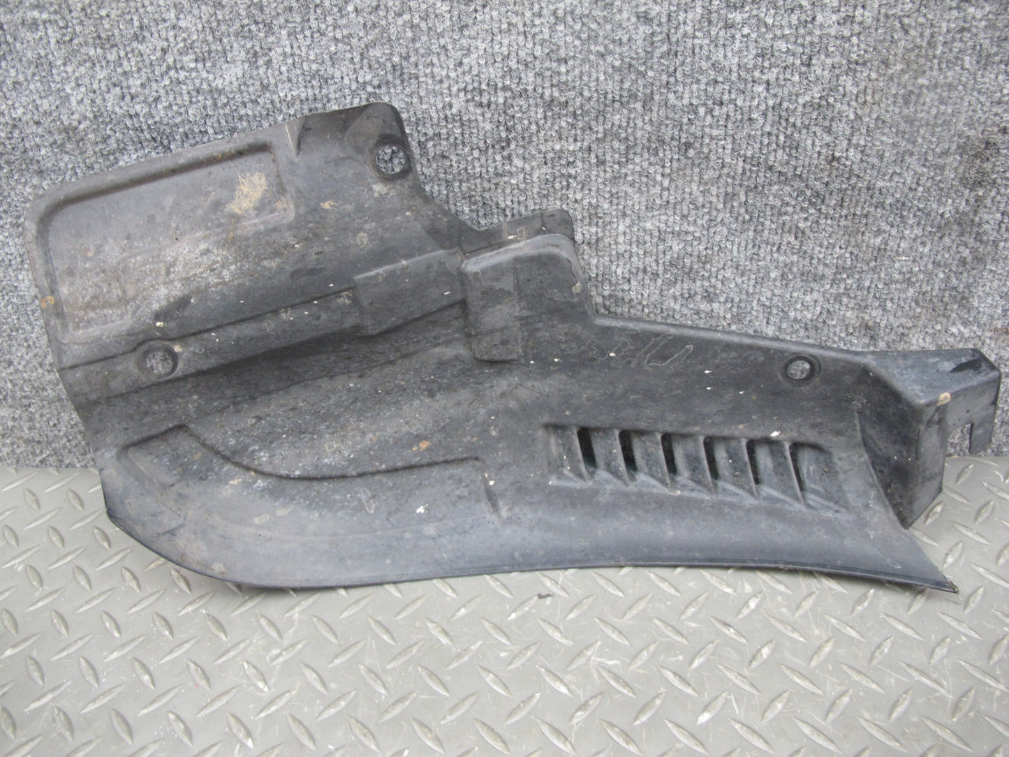 03-08 Nissan 350Z Coupe Set of 2 Rear Left & Right MUD Splash Flap Guard OEM