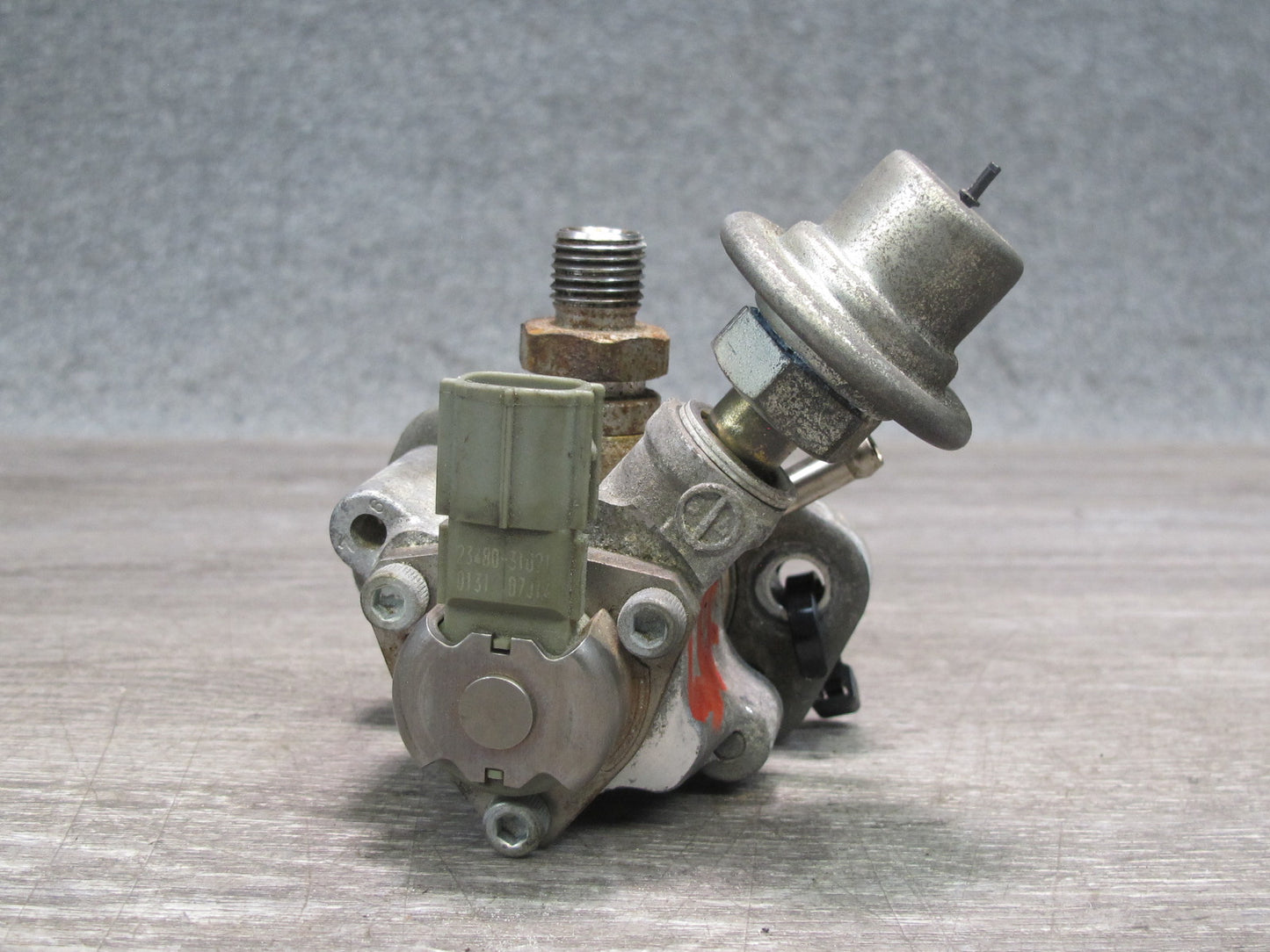 07-17 Lexus UVF46L LS460 LS600hL High Pressure Fuel Pump 23100-38100 OEM