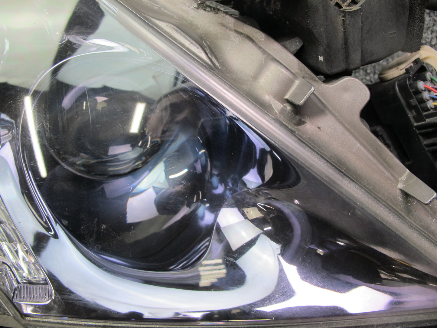 08-09 Lexus UVF46L LS600h Front Right LED Headlight Lamp w Ballast OEM
