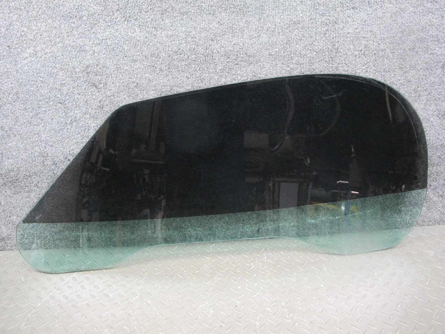 07-10 Saturn SKY Right Door Window Glass OEM