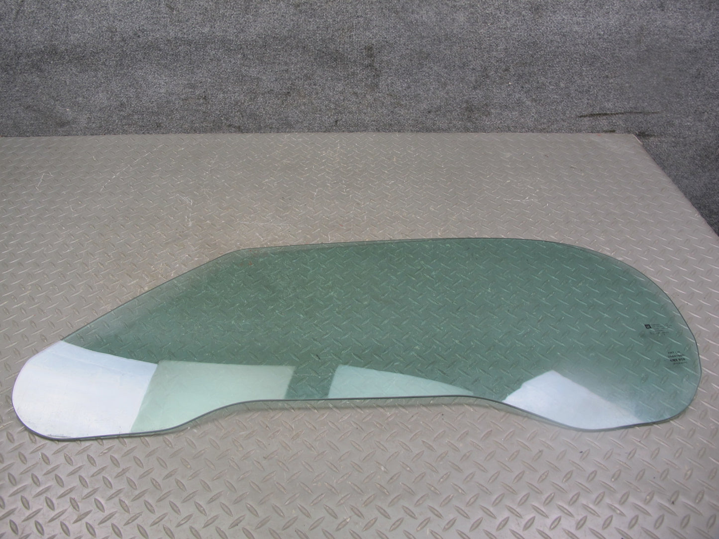 07-10 Saturn SKY Left Door Window Glass OEM