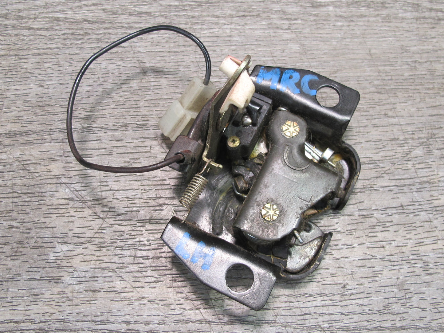 86-91 Mazda RX7 Coupe Rear Left & Right Trunk Lock Latch w Striker Catch OEM