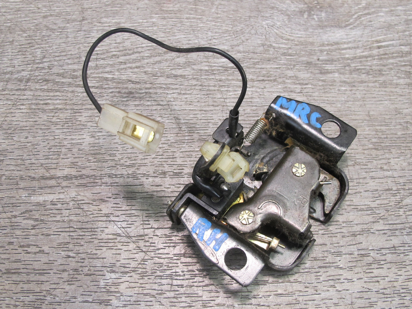 86-91 Mazda RX7 Coupe Rear Left & Right Trunk Lock Latch w Striker Catch OEM