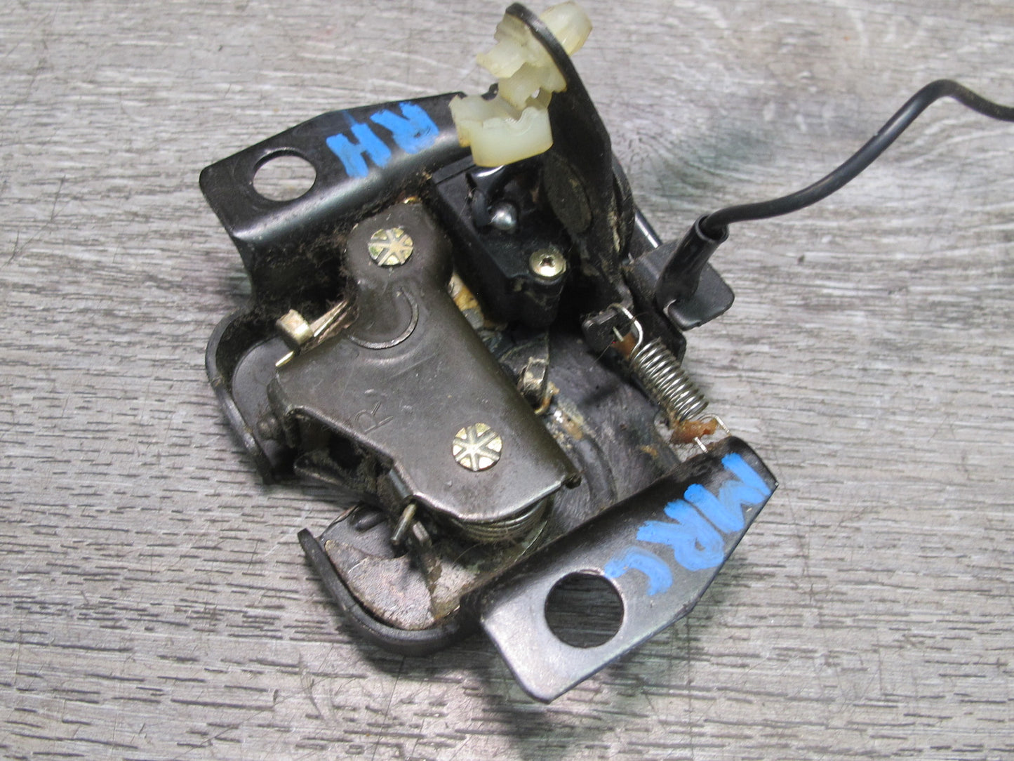 86-91 Mazda RX7 Coupe Rear Left & Right Trunk Lock Latch w Striker Catch OEM