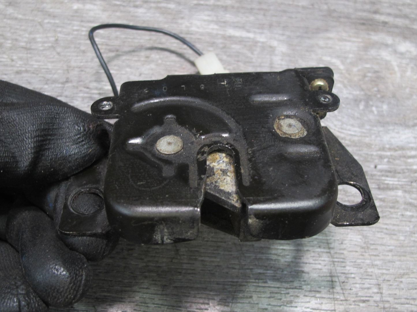 86-91 Mazda RX7 Coupe Rear Left & Right Trunk Lock Latch w Striker Catch OEM