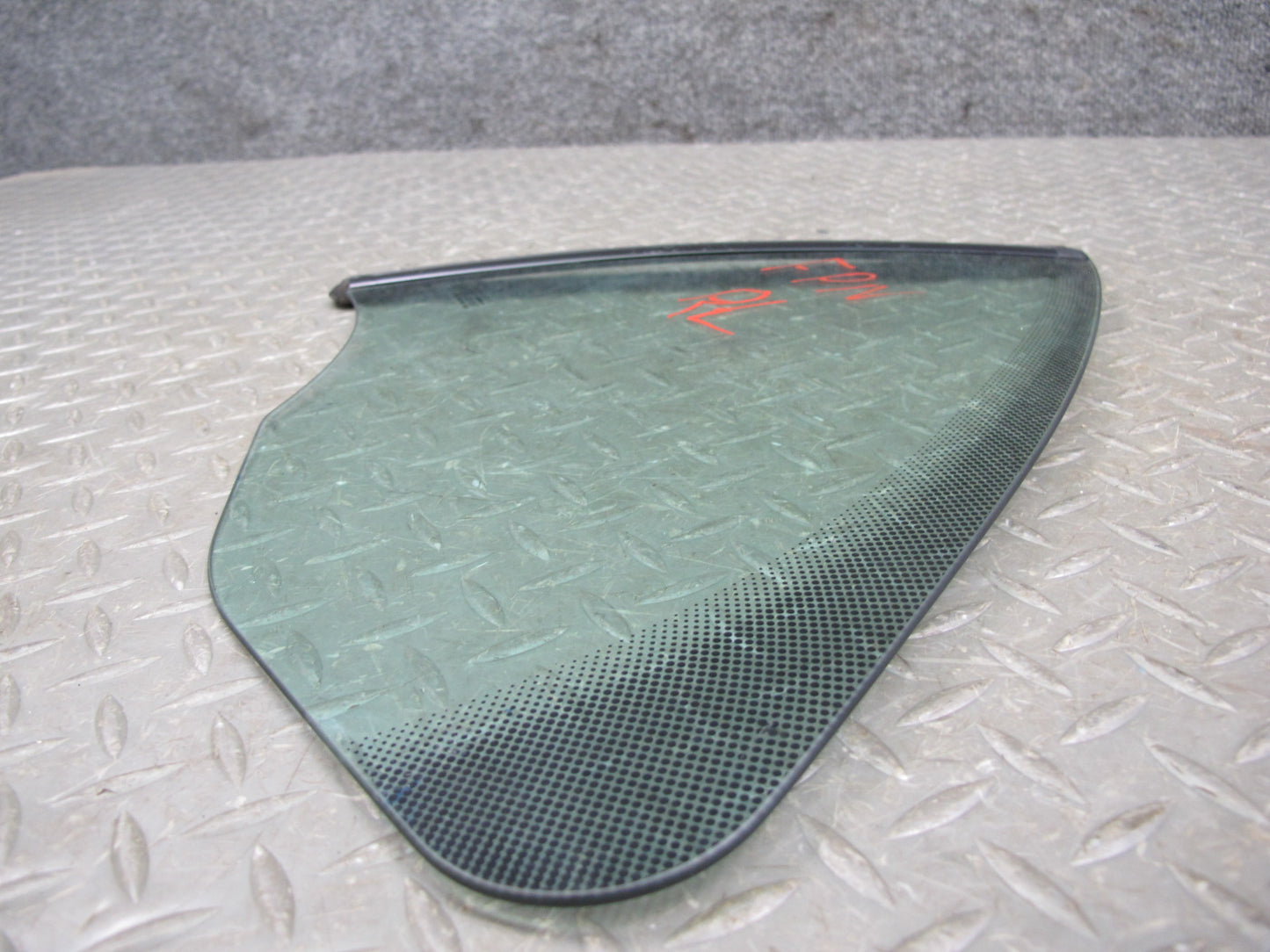 1999-2005 Porsche 911 Carrera 996 Convertible Rear Left Quarter Glass Window