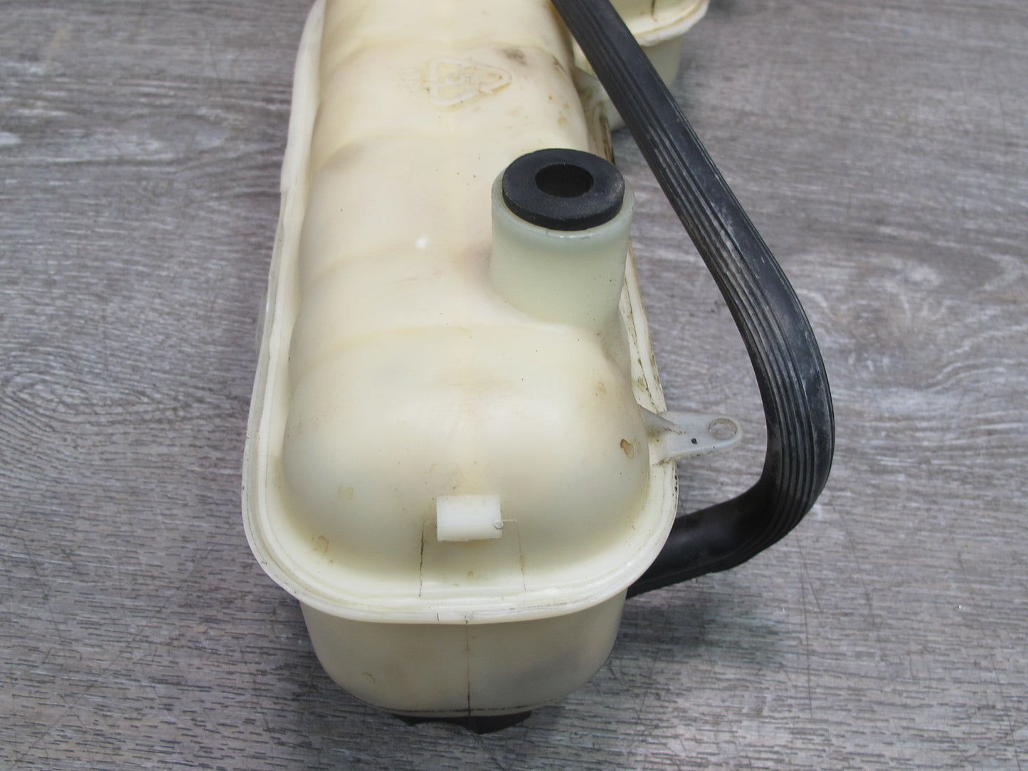 03-06 Chevrolet SSR Engine Coolant Expansion Overflow Reservoir Bottle OEM