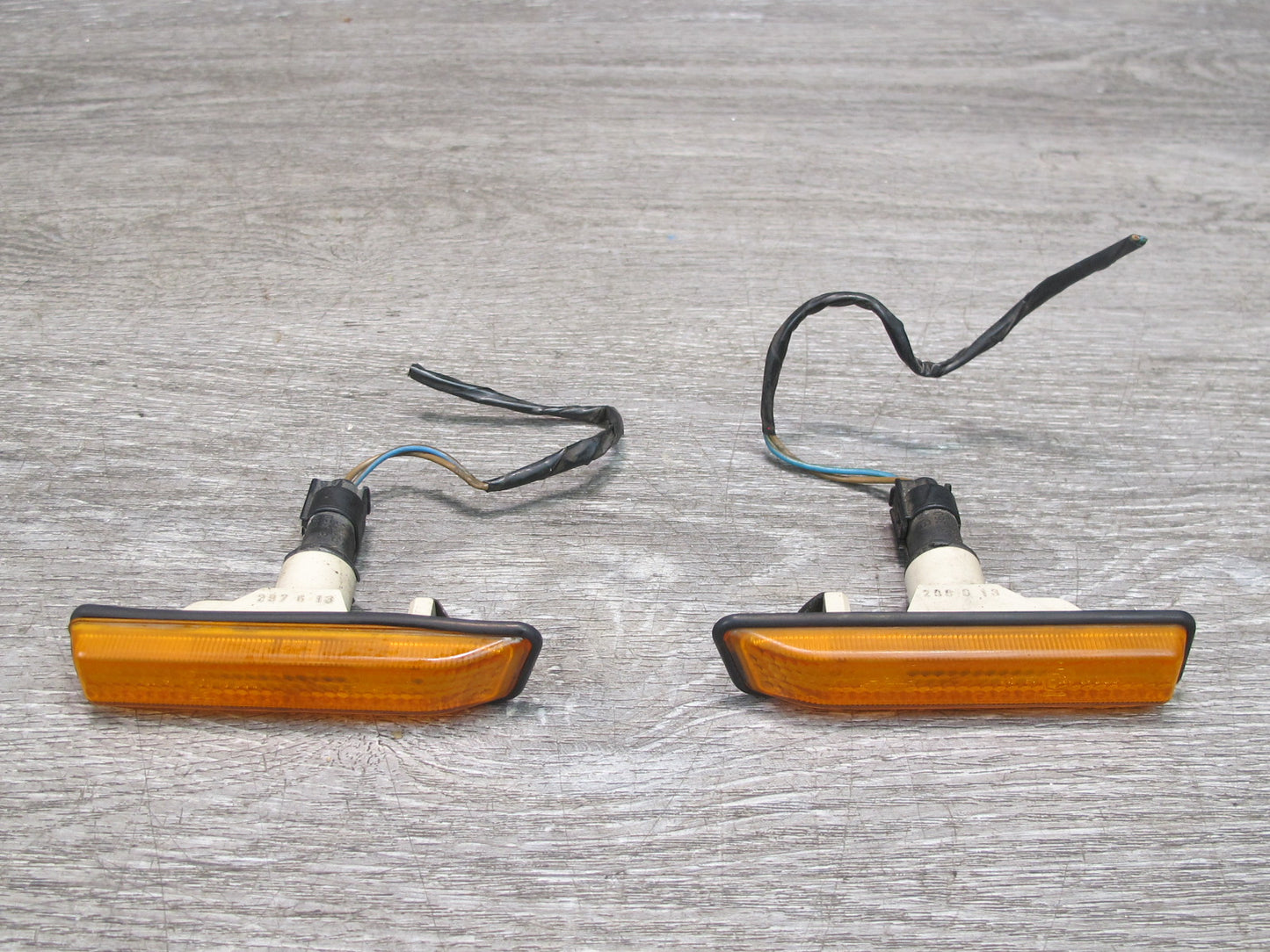 96-99 BMW E36 328i Set of 2 Front Fender Turn Signal Light Lamp OEM