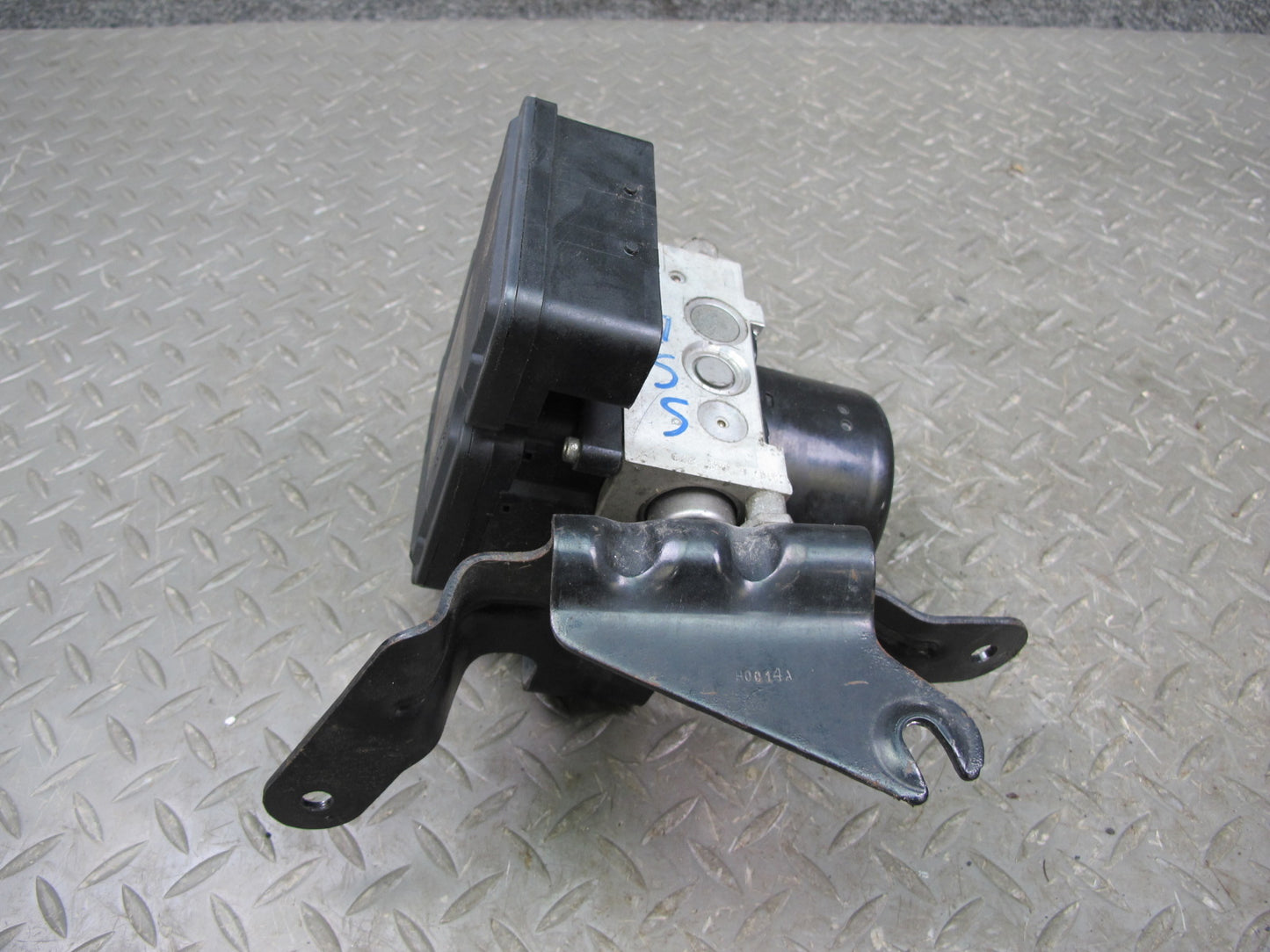 2008 Saturn SKY 2.0L Turbo Anti Lock Brake ABS Pump Module OEM