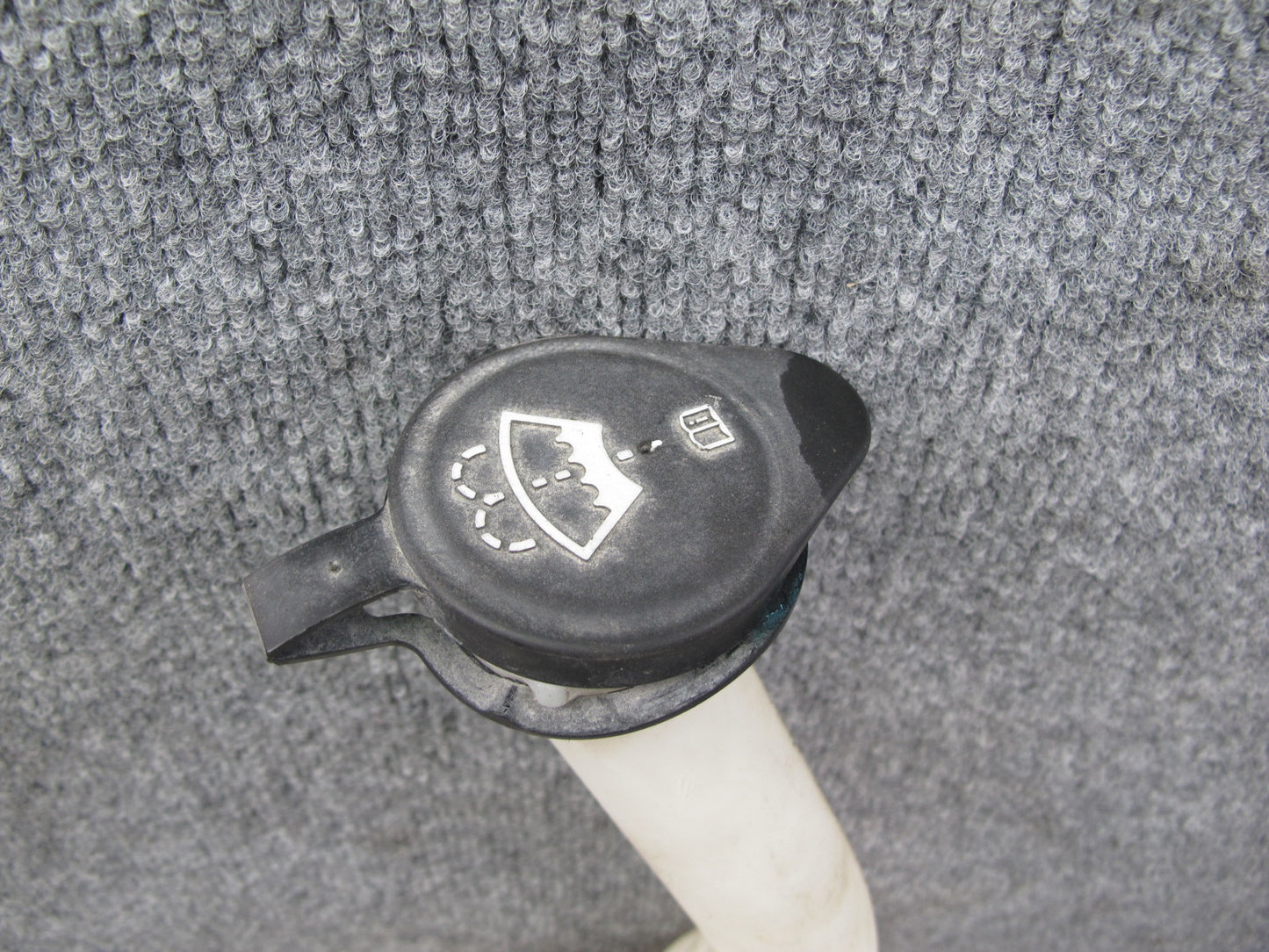 07-10 Saturn SKY Pontiac Solstice Windshield Washer Fluid Reservoir w Pump OEM