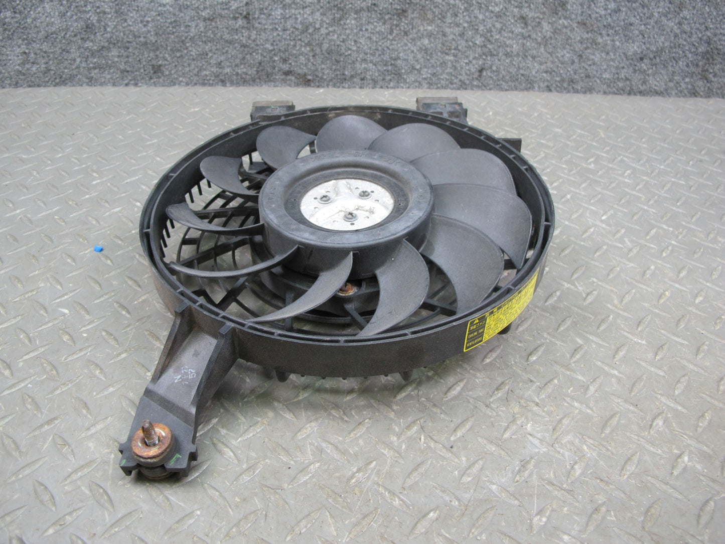 2003-2009 Lexus UZJ120L GX470 A/C Air Condition Condenser Fan Motor