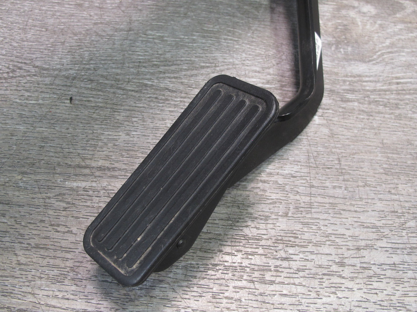03-06 Chevrolet SSR A/T Accelerator Gas Pedal 15145758 OEM