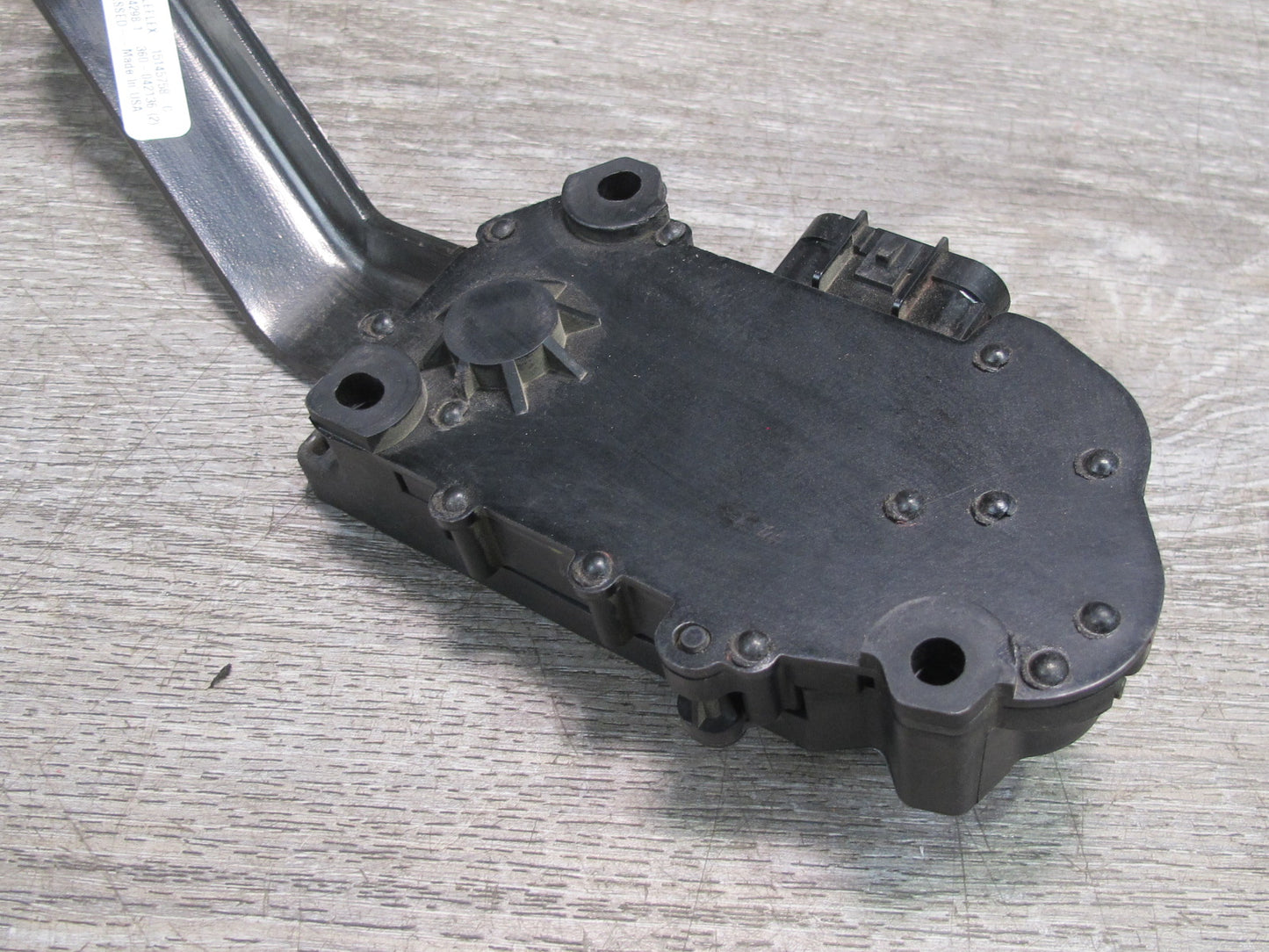 03-06 Chevrolet SSR A/T Accelerator Gas Pedal 15145758 OEM