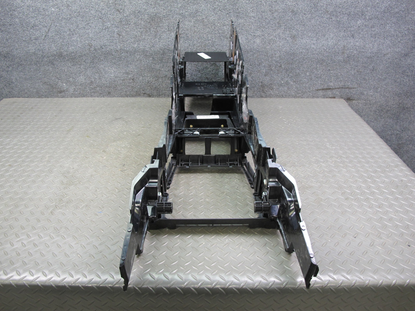 08-14 BMW E71 X6 Center Console Mount Bracket Support OEM