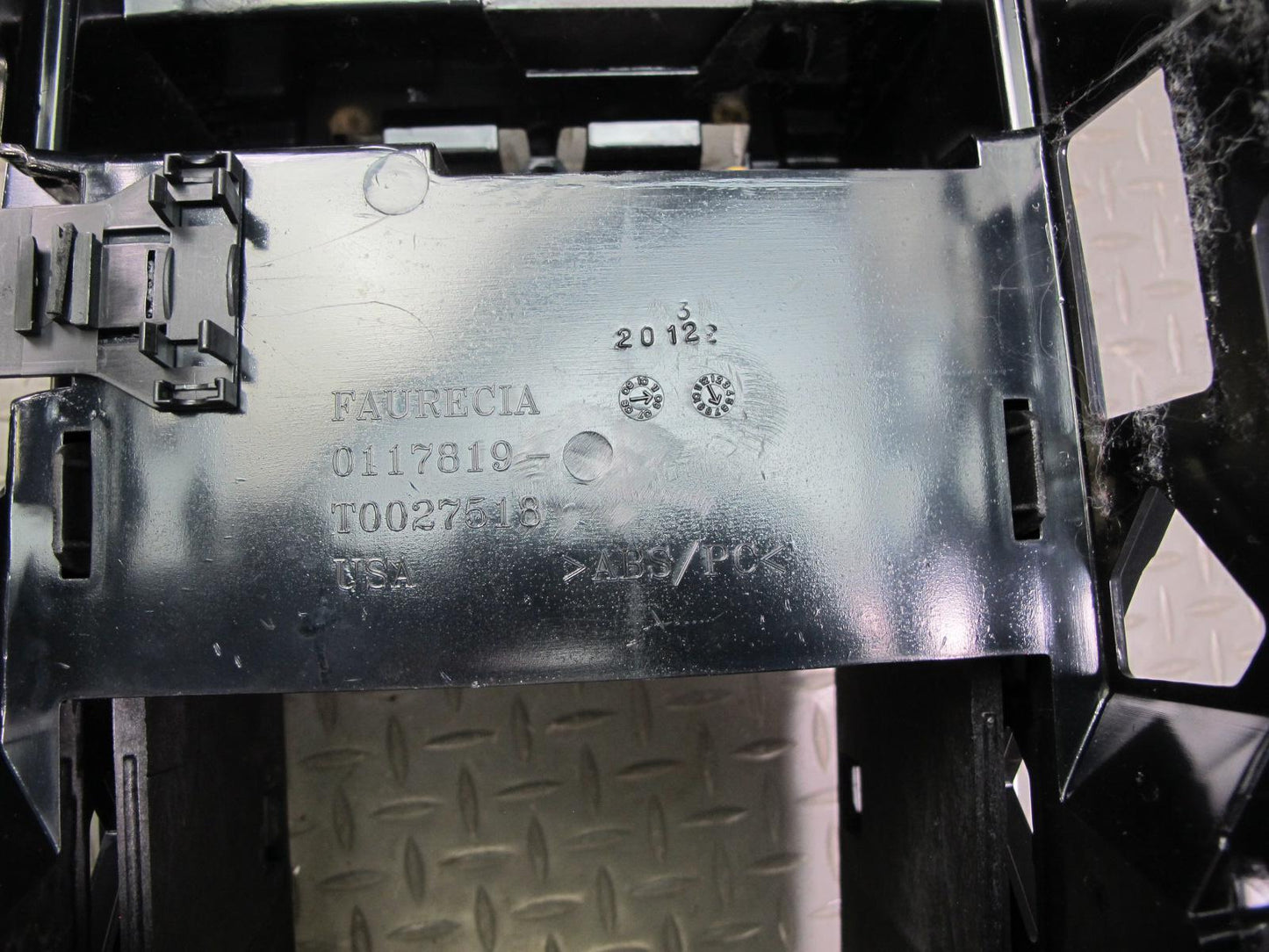 08-14 BMW E71 X6 Center Console Mount Bracket Support OEM