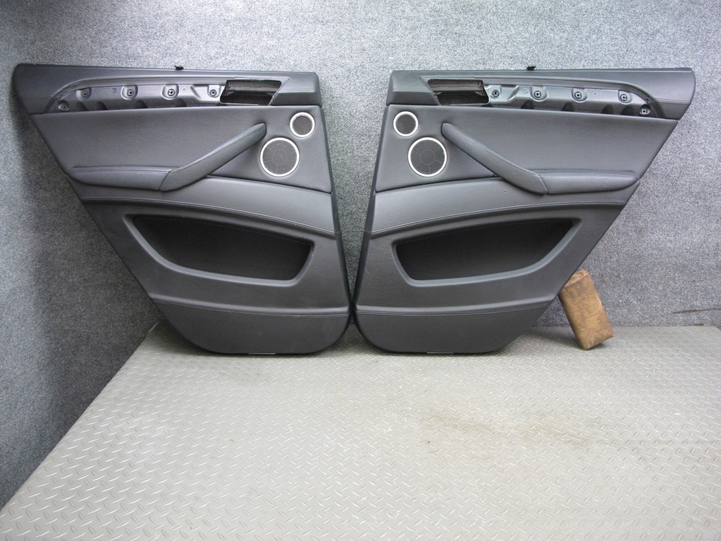 10-14 BMW E71 X6 X6M Set of 2 Rear Door Interior Trim Panel w Sun Shades OEM
