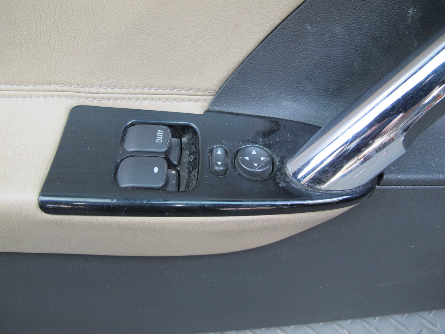 07-08 Saturn SKY Set of 2 Left & Right Interior Door Trim Cover Panel OEM